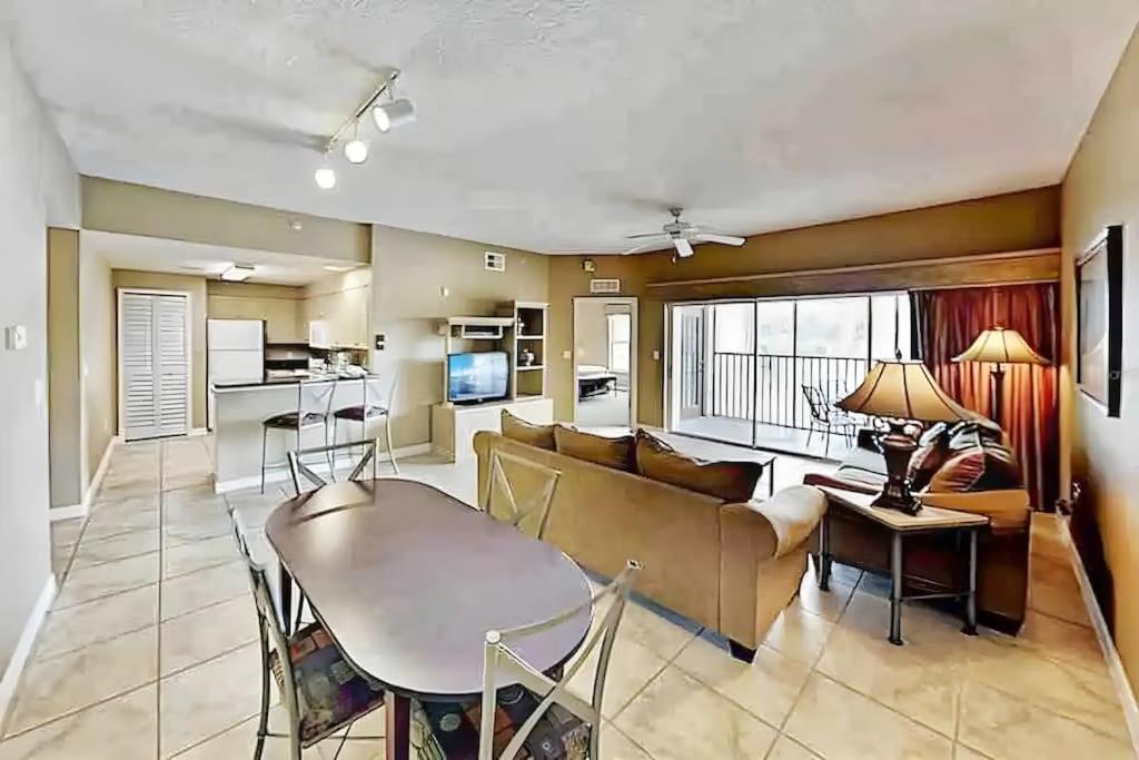 Entire Rental 3-Br Minutes From Disney X8 Hot Tub Apartment 2204 Orlando Exterior photo